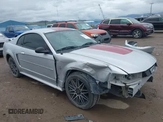 2003 Ford Mustang Standard with VIN 1FAFP40443F372464, listed as a IAAI auction lot 40085471 with 171,912 mi miles. Bid and sale history available at carsss.com. Image 1.