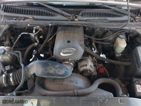 2001 Chevrolet Silverado 1500 LS with VIN 2GCEC19V011316604, listed as a IAAI auction lot 41682054 with 235,246 mi miles. Bid and sale history available at carsss.com. Image 10.