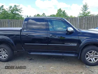 2004 Toyota Tundra SR5 with VIN 5TBDT44154S458664, listed as a IAAI auction lot 42215864 with 177,694 mi miles and . Bid and sale history available at DreamBid. Image 13.