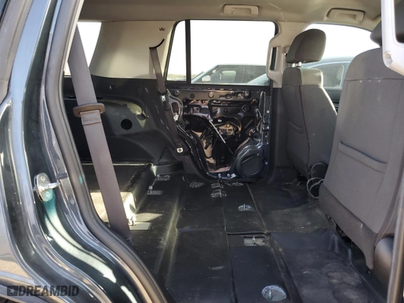 2020 Chevrolet Tahoe Commercial with VIN 1GNLCDEC5LR248072, listed as a Copart auction lot 48387115 with 112,386 mi miles and Clean Title. Bid and sale history available at carsss.com. Image 11.