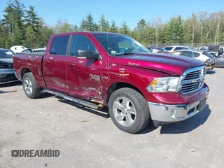 2019 Ram 1500 Big Horn z VIN 1C6RR7TT8KS606267, wystawiony jako IAAI lot #42242140 z przebiegiem 81 185 mil mil oraz . Historia ofert i sprzedaży dostępna na DreamBid. Obrazek 1.