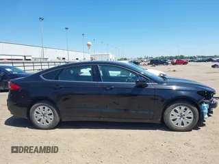 2019 Ford Fusion S with VIN 3FA6P0G7XKR268202, listed as a IAAI auction lot 41888115 with 71,718 mi miles and . Bid and sale history available at DreamBid. Image 14.