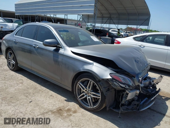 2018 Mercedes-Benz E-Class E 300 with VIN WDDZF4JB1JA365754, listed as a IAAI auction lot 41992681 with 88,203 mi miles. Bid and sale history available at carsss.com. Image 1.