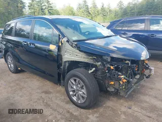 2022 Toyota Sienna XLE z VIN 5TDYSKFC2NS042734, wystawiony jako IAAI lot #42286018 z przebiegiem 11 062 mil mil oraz . Historia ofert i sprzedaży dostępna na DreamBid. Obrazek 1.