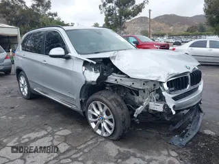 2016 BMW X5 sDrive35i z VIN 5UXKR2C52G0R71933, wystawiony jako IAAI lot #41964419 z przebiegiem 121 790 mil mil oraz . Historia ofert i sprzedaży dostępna na DreamBid. Obrazek 1.