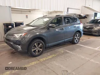 2016 Toyota RAV4 XLE с VIN JTMRFREV9GJ068851, выставлен на аукционе IAAI как лот 41806313 с пробегом 84 507 миль миль и . История ставок и продаж доступна на DreamBid. Изображение 18.