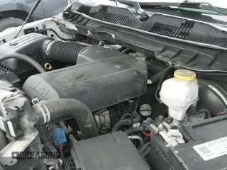 2019 Ram 1500 Tradesman z VIN 3C6RR7KG6KG573295, wystawiony jako IAAI lot #41465454 z przebiegiem 114 559 mil mil oraz . Historia ofert i sprzedaży dostępna na DreamBid. Obrazek 20.