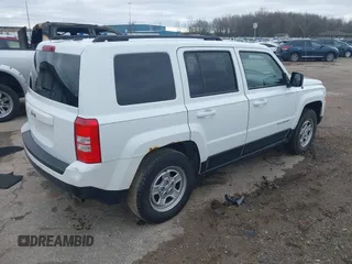 2016 Jeep Patriot Sport with VIN 1C4NJPBB9GD738411, listed as a IAAI auction lot 42129792 with 140,177 mi miles and . Bid and sale history available at carsss.com. Image 4.