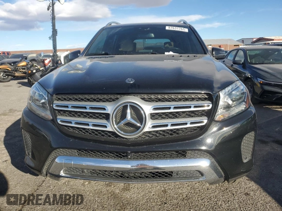 2018 Mercedes-Benz GLS 450 z VIN 4JGDF6EE1JB125310, wystawiony jako Copart lot #87631765 z przebiegiem 143 399 mil mil oraz Szkoda całkowita • Salvage title. Historia ofert i sprzedaży dostępna na DreamBid. Obrazek 5.