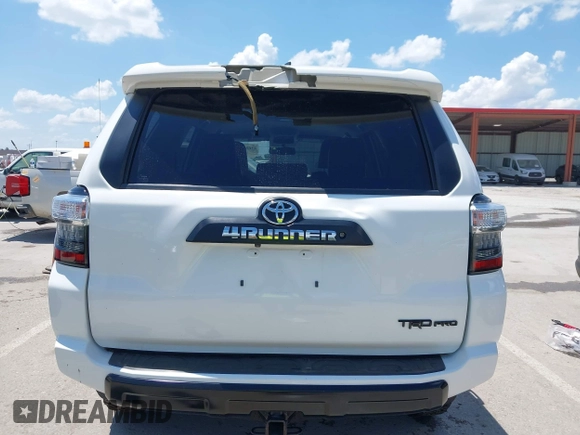 2018 Toyota 4Runner SR5 with VIN JTEBU5JRXJ5595186, listed as a IAAI auction lot 42607713 with 83,592 mi miles and . Bid and sale history available at DreamBid. Image 17.