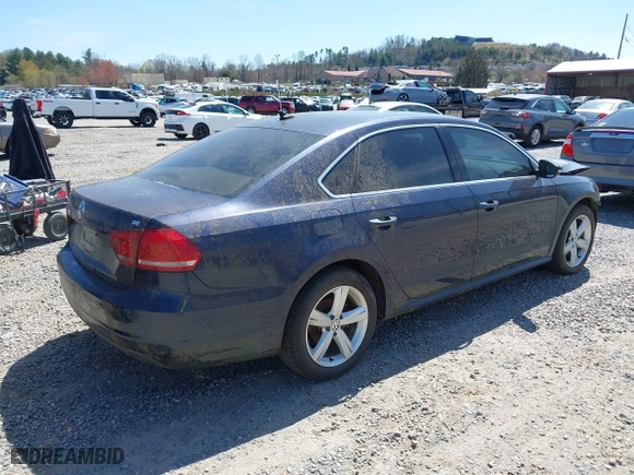 2012 Volkswagen Passat SE with VIN 1VWBH7A32CC036985, listed as a IAAI auction lot 41903135 with 116,376 mi miles. Bid and sale history available at carsss.com. Image 4.