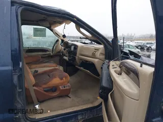 2007 Ford F-250 XL z VIN 1FTSW21P57EA59895, wystawiony jako IAAI lot #41506802 z przebiegiem 293 173 mil mil oraz . Historia ofert i sprzedaży dostępna na DreamBid. Obrazek 5.