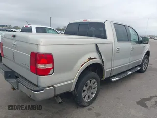 2006 Lincoln Mark LT with VIN 5LTPW185X6FJ17249, listed as a IAAI auction lot 42146867 with 1 mi miles. Bid and sale history available at carsss.com. Image 4.