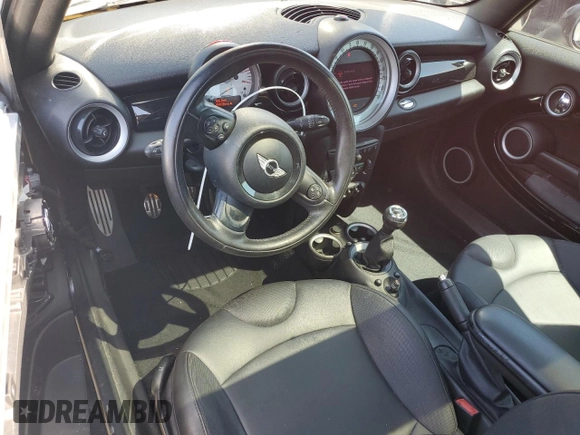 2012 MINI Hardtop S with VIN WMWSV3C53CTY29714, listed as a Copart auction lot 52370175 with 94,536 mi miles and Salvage title. Bid and sale history available at DreamBid. Image 8.