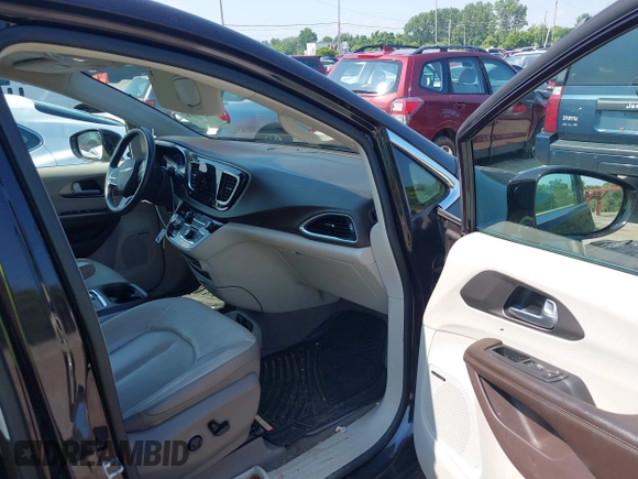 2018 Chrysler Pacifica Touring L Plus with VIN 2C4RC1EG2JR314847, listed as a IAAI auction lot 42716082 with 92,544 mi miles and . Bid and sale history available at DreamBid. Image 5.