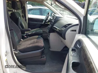 2011 Dodge Grand Caravan z VIN 2D4JN1AG3BR789019, wystawiony jako IAAI lot #42391737 z przebiegiem 128 136 mil mil oraz . Historia ofert i sprzedaży dostępna na DreamBid. Obrazek 5.
