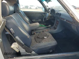 1989 Mercedes-Benz 560 SL with VIN WDBBA48DXKA096297, listed as a Copart auction lot 75597074 with 70,152 mi miles and Salvage Title. Bid and sale history available at DreamBid. Image 10.