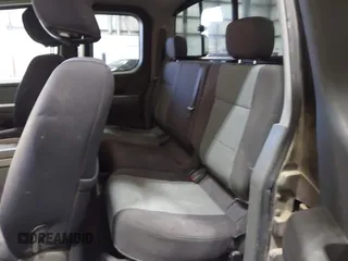 2006 Nissan Titan XE z VIN 1N6AA06B36N561375, wystawiony jako IAAI lot #42055054 z przebiegiem 160 381 mil mil oraz . Historia ofert i sprzedaży dostępna na DreamBid. Obrazek 8.