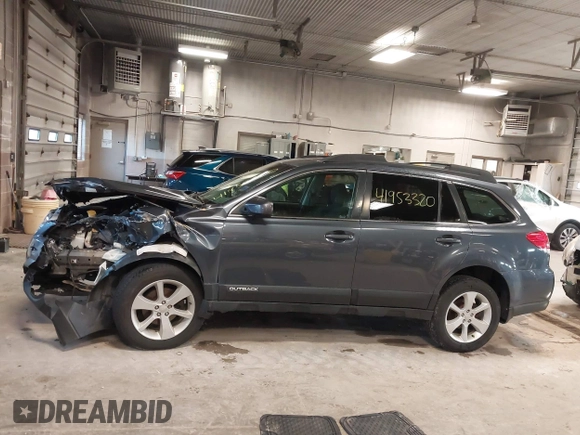 2014 Subaru Outback 2.5i Premium with VIN 4S4BRBDC4E3272518, listed as a IAAI auction lot 41953320 with 145,767 mi miles. Bid and sale history available at carsss.com. Image 14.