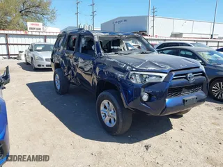2020 Toyota 4Runner SR5 with VIN JTEBU5JR0L5830326, listed as a IAAI auction lot 41814118 with 71,270 mi miles. Bid and sale history available at carsss.com. Image 1.