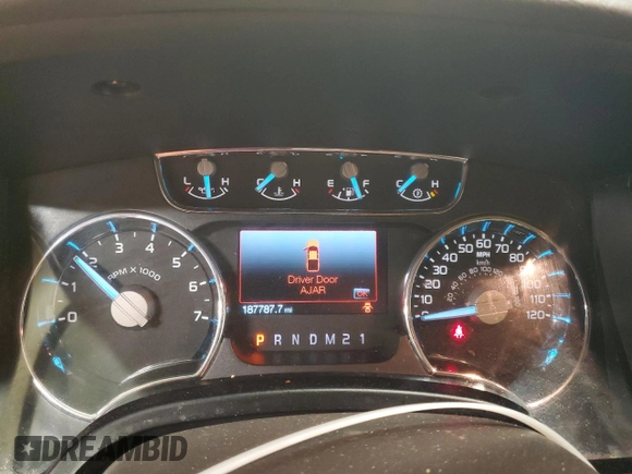 2011 Ford F-150 XL z VIN 1FTFW1EF6BFD39938, wystawiony jako Copart lot #51073655 z przebiegiem 187 787 mil mil oraz Szkoda całkowita • Salvage title. Historia ofert i sprzedaży dostępna na DreamBid. Obrazek 9.