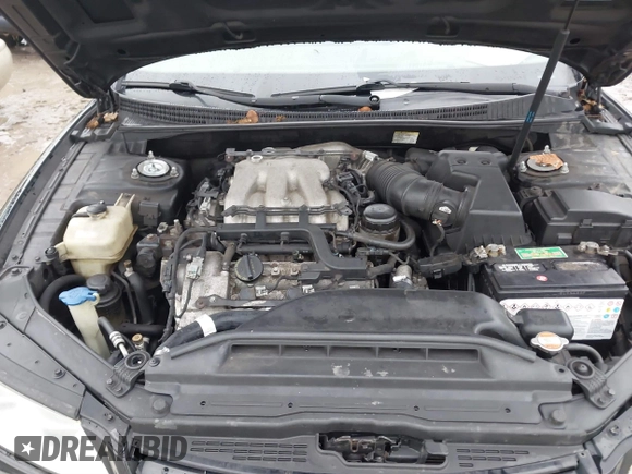 2008 Hyundai Azera Limited with VIN KMHFC46F68A296437, listed as a IAAI auction lot 41227512 with 139,672 mi miles. Bid and sale history available at carsss.com. Image 10.