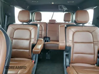 2022 Lincoln Navigator Reserve z VIN 5LMJJ2LT9NEL01131, wystawiony jako Copart lot #57763825 z przebiegiem 107 462 mil mil oraz Szkoda całkowita • Salvage title. Historia ofert i sprzedaży dostępna na DreamBid. Obrazek 10.