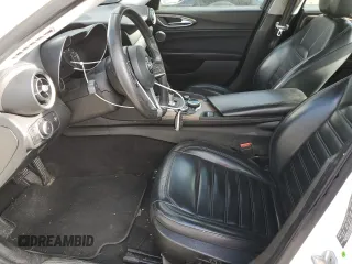 2017 Alfa Romeo Giulia Ti z VIN ZARFAECN2H7543175, wystawiony jako Copart lot #75932224 z przebiegiem 77 579 mil mil oraz Szkody całkowita. Historia ofert i sprzedaży dostępna na DreamBid. Obrazek 7.