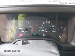 2000 Jeep Wrangler SE with VIN 1J4FA29P6YP770414, listed as a IAAI auction lot 42586842 with 289,774 mi miles and . Bid and sale history available at DreamBid. Image 7.