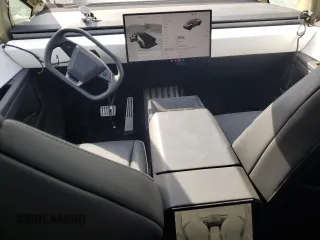 2024 Tesla Cybertruck с VIN 7G2CEHED5RA004045, выставлен на аукционе Copart как лот 48466055 с пробегом 6 580 миль миль и Списание • Salvage title. История ставок и продаж доступна на DreamBid. Изображение 8.