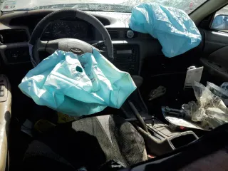 2001 Toyota Camry CE z VIN 4T1BG22K21U060785, wystawiony jako Copart lot #51105825 z przebiegiem Nie podano mil oraz Szkoda całkowita • Salvage title. Historia ofert i sprzedaży dostępna na DreamBid. Obrazek 8.