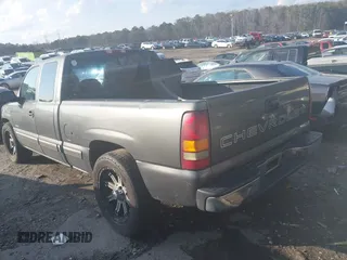 2002 Chevrolet Silverado 1500 LS with VIN 1GCEC19V72Z269533, listed as a IAAI auction lot 41495089 with 261,180 mi miles and . Bid and sale history available at DreamBid. Image 3.