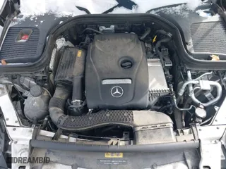 2019 Mercedes-Benz GLC with VIN WDC0G4KBXKV137822, listed as a IAAI auction lot 41585009 with 51,370 mi miles. Bid and sale history available at carsss.com. Image 10.