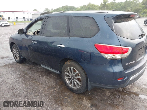 2014 Nissan Pathfinder S z VIN 5N1AR2MN6EC688714, wystawiony jako IAAI lot #42397270 z przebiegiem 223 383 mil mil oraz . Historia ofert i sprzedaży dostępna na DreamBid. Obrazek 3.