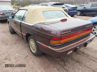 1995 Chrysler LeBaron z VIN 1C3EU4538SF504479, wystawiony jako IAAI lot #42045815 z przebiegiem 102 042 mil mil oraz . Historia ofert i sprzedaży dostępna na DreamBid. Obrazek 3.