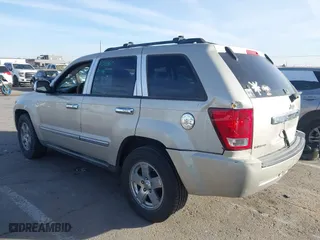 2007 Jeep Grand Cherokee Laredo with VIN 1J8GS48KX7C526661, listed as a IAAI auction lot 41481024 with 177,688 mi miles. Bid and sale history available at carsss.com. Image 3.