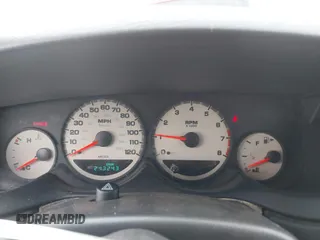 2005 Dodge Neon SXT z VIN 1B3ES56C85D161230, wystawiony jako IAAI lot #42317479 z przebiegiem 243 243 mil mil oraz . Historia ofert i sprzedaży dostępna na DreamBid. Obrazek 7.