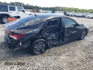 2024 Hyundai Elantra SEL z VIN KMHLM4DG7RU693814, wystawiony jako Copart lot #57909885 z przebiegiem 11 478 mil mil oraz Szkoda całkowita • Salvage title. Historia ofert i sprzedaży dostępna na DreamBid. Obrazek 3.
