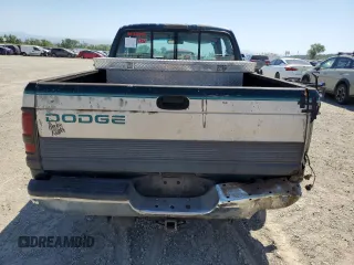 1996 Dodge 1500 z VIN 1B7HC13Y1TJ188317, wystawiony jako Copart lot #55630765 z przebiegiem 279 551 mil mil oraz Szkoda całkowita • Salvage title. Historia ofert i sprzedaży dostępna na DreamBid. Obrazek 6.