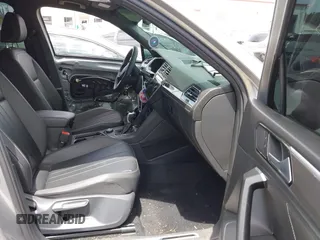 2022 Volkswagen Tiguan SE R-Line Black z VIN 3VV8B7AX9NM093043, wystawiony jako IAAI lot #42290191 z przebiegiem 55 136 mil mil oraz . Historia ofert i sprzedaży dostępna na DreamBid. Obrazek 5.