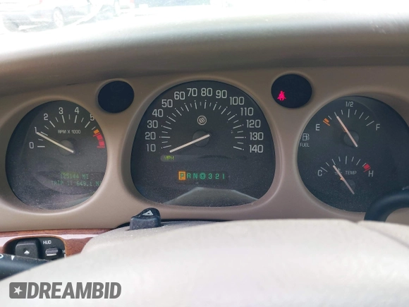 2001 Buick LeSabre Limited z VIN 1G4HR54K41U100044, wystawiony jako IAAI lot #42215795 z przebiegiem 125 144 mil mil oraz . Historia ofert i sprzedaży dostępna na DreamBid. Obrazek 7.