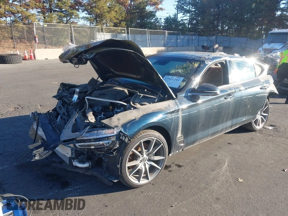 2022 Genesis G70 2.0T with VIN KMTG34TA1NU092657, listed as a IAAI auction lot 40653081 with Not provided miles and . Bid and sale history available at DreamBid. Image 18.