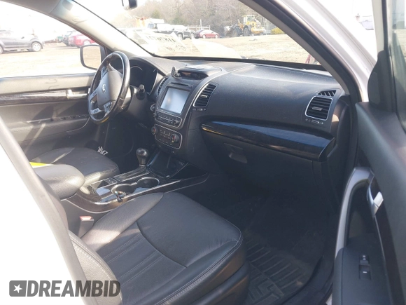 2014 Kia Sorento SX Limited with VIN 5XYKWDA76EG441420, listed as a IAAI auction lot 41876721 with 173,021 mi miles. Bid and sale history available at carsss.com. Image 5.
