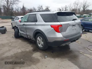2021 Ford Explorer XLT with VIN 1FMSK8DH6MGC50773, listed as a IAAI auction lot 41908834 with 106,688 mi miles. Bid and sale history available at carsss.com. Image 3.