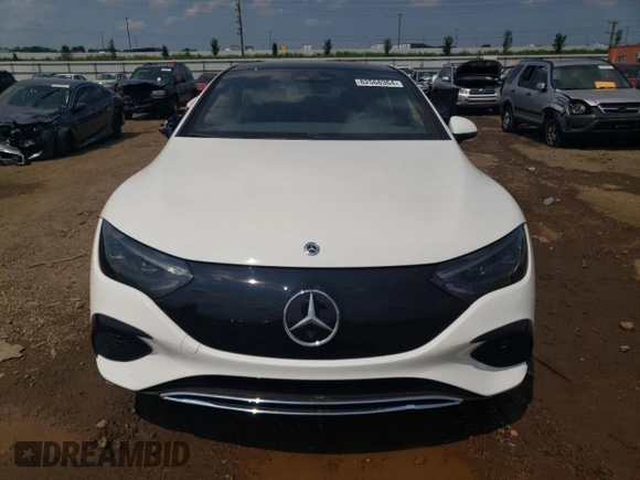 2023 Mercedes-Benz EQE 350 z VIN W1KEG1CB9PF014285, wystawiony jako Copart lot #62568364 z przebiegiem 7 803 mil mil oraz Szkoda całkowita • Salvage title. Historia ofert i sprzedaży dostępna na DreamBid. Obrazek 5.