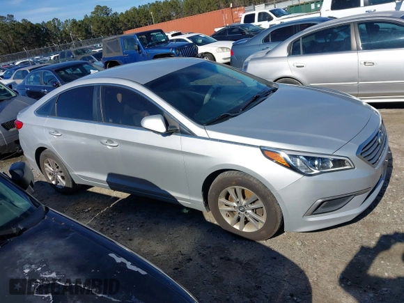 2017 Hyundai Sonata 2.4L with VIN 5NPE24AF5HH532563, listed as a IAAI auction lot 41117851 with 141,692 mi miles and . Bid and sale history available at carsss.com. Image 13.