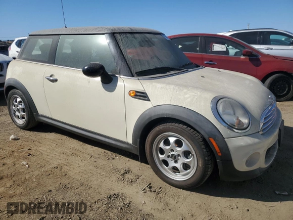 2013 MINI Hardtop with VIN WMWSU3C56DT688738, listed as a Copart auction lot 76593004 with 107,253 mi miles and Clean Title. Bid and sale history available at DreamBid. Image 4.
