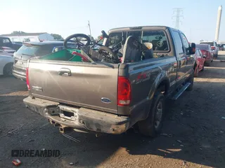2005 Ford F-250 XL с VIN 1FTSW21PX5EC94046, выставлен на аукционе IAAI как лот 42447824 с пробегом 218 587 миль миль и . История ставок и продаж доступна на DreamBid. Изображение 4.