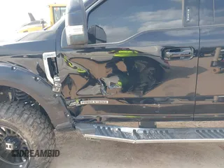 2018 Ford Super Duty F-250 SRW XL with VIN 1FT7W2BT7JEB26098, listed as a IAAI auction lot 41946894 with 160,396 mi miles. Bid and sale history available at carsss.com. Image 17.