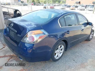 2009 Nissan Altima SL with VIN 1N4AL21E09N507553, listed as a IAAI auction lot 42008062 with 204,308 mi miles and . Bid and sale history available at DreamBid. Image 4.